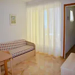Renewed Flat With Seaview-beahost Διαμέρισμα *